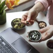 Powder vs capsules: which is better?